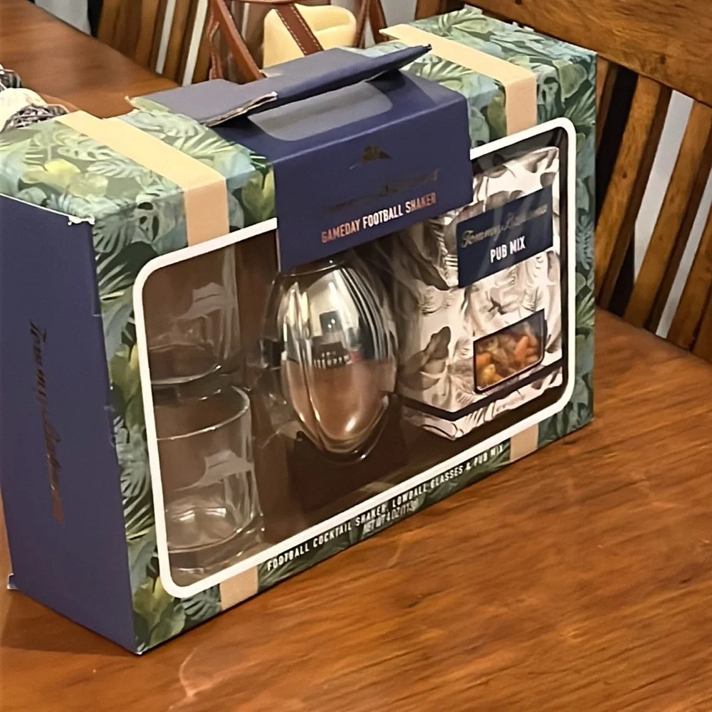Tommy Bahama brand new